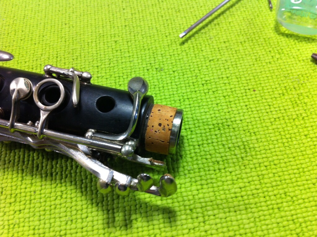 reparación completa de clarinete